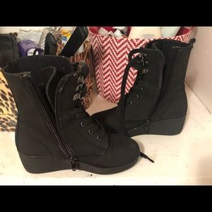Black wedges for kids
